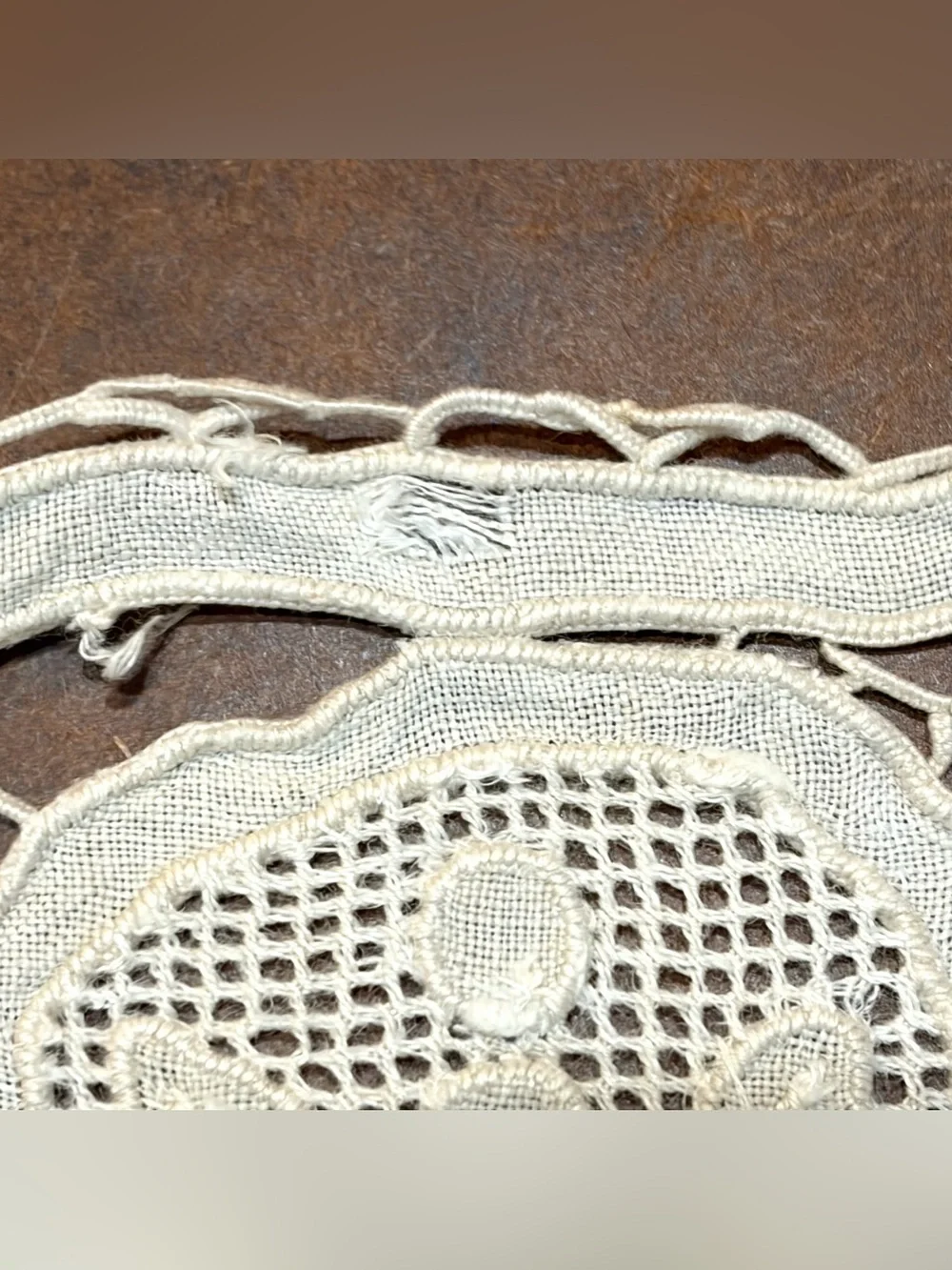 Vintage- 🤍 7 Lace Embroidered Linen Doily Rectangular Table Accent in Ivory